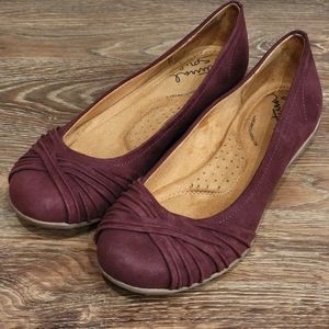NWOB Natural Soul Burgundy Flats 7.5